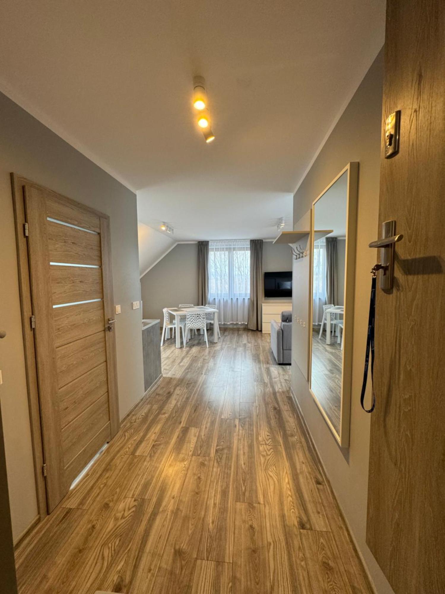 Apartment B2 Basen I Sosnówka